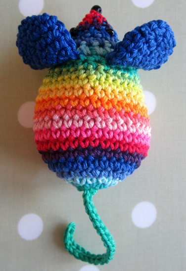 Rainbow_crochet_MouseNoText