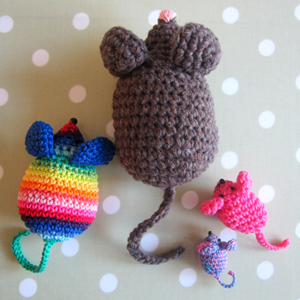 four sizes of crochet mouse