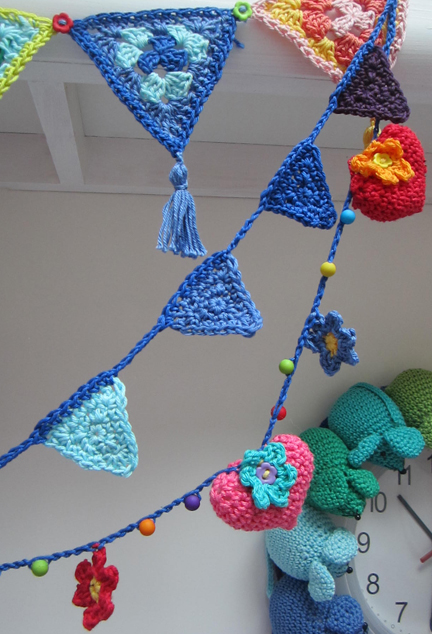 crochet bunting and hearts in Planet Penny rainbow cotton