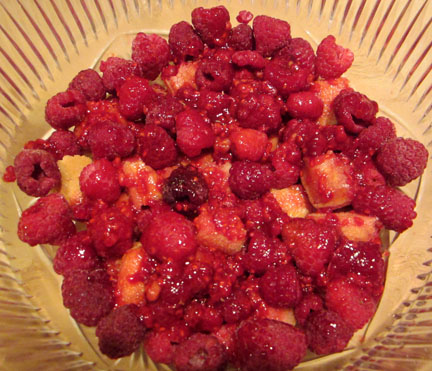 raspberries and sponge - Advent calendar Day 22 
