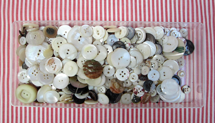 Motherof Pearl buttons for Advent Calendar Day 4