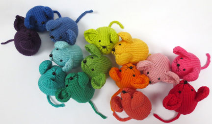 Knitted Rainbow Mouse Pattern in Planet Penny Cotton
