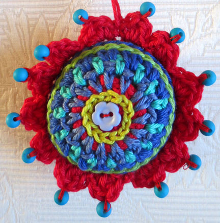 crochet Christmas bauble - closeup